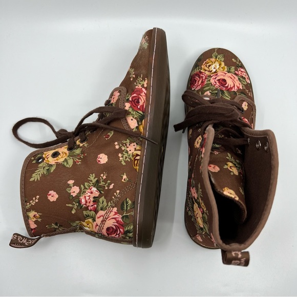 DR. MARTENS 8 Shoreditch Floral Rose Canvas Victorian Boots Low Profile - Picture 4 of 10